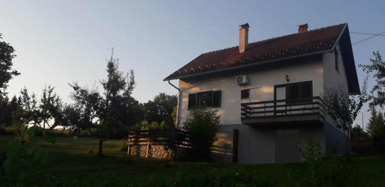 House Narta - Rastoke Apartment Слуни Екстериор снимка